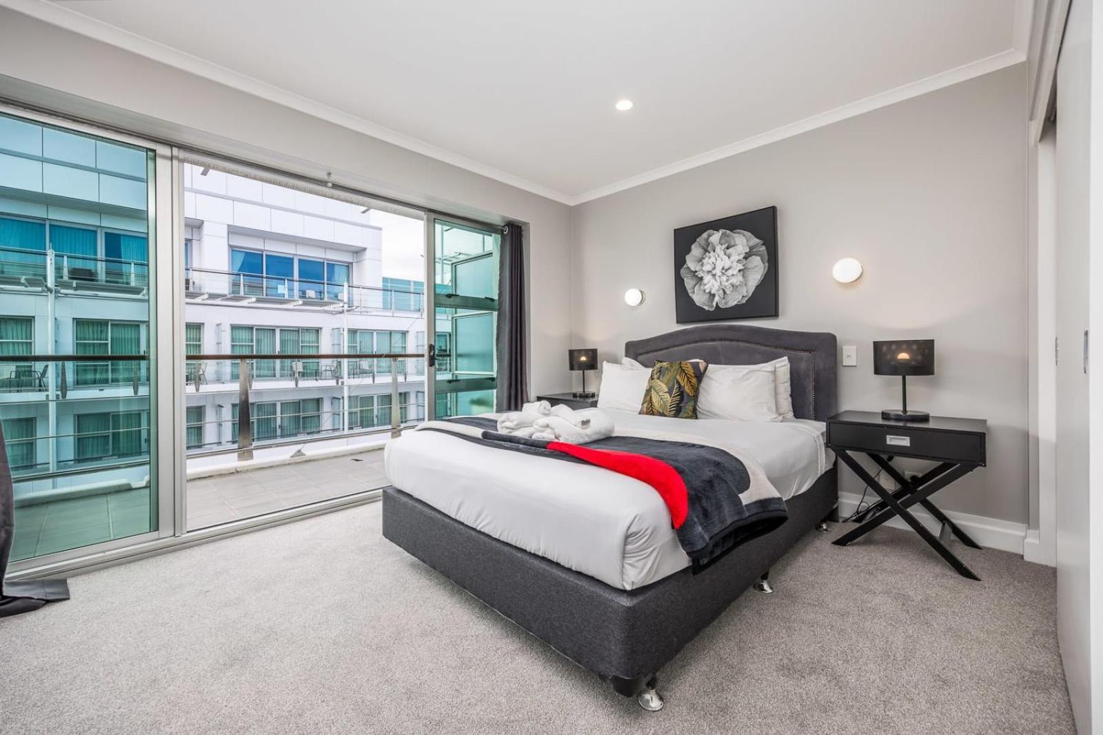 Beautiful Renovated 2 X Bdrm,Perfect Location Apartment Auckland Ngoại thất bức ảnh