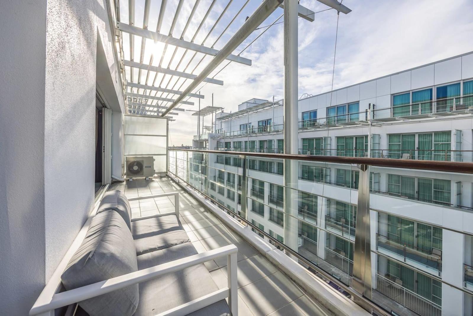 Beautiful Renovated 2 X Bdrm,Perfect Location Apartment Auckland Ngoại thất bức ảnh